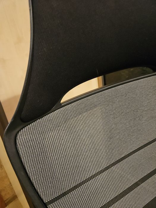 Fotel biurowy obrotowy