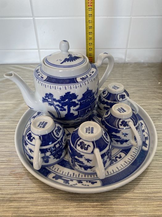 Serviço de bule de chá em porcelana chinesa azul e branca com bandeja