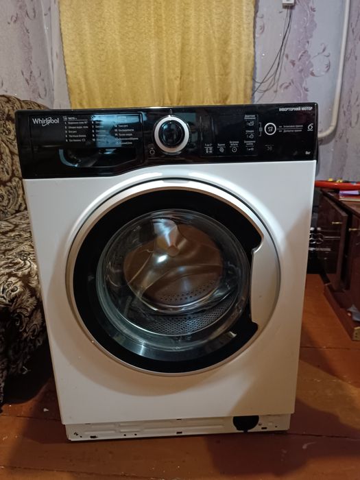 Стиральная машина WHIRLPOOL 2023года