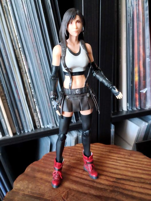 Tifa Lockhart Play Arts Kai – Final Fantasy VII Remake (Original Square Enix)