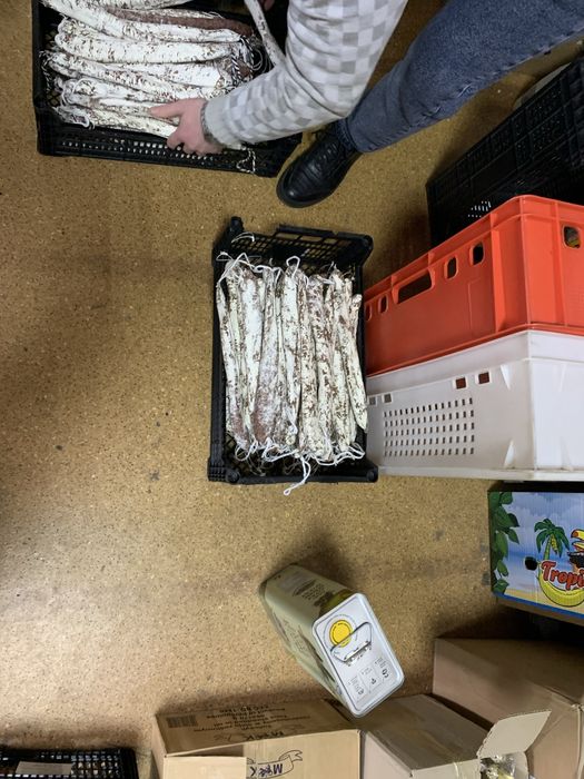 Ковбаса фует іспанська.