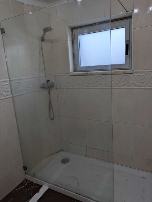 Painel de duche fixo com vidro 8mn