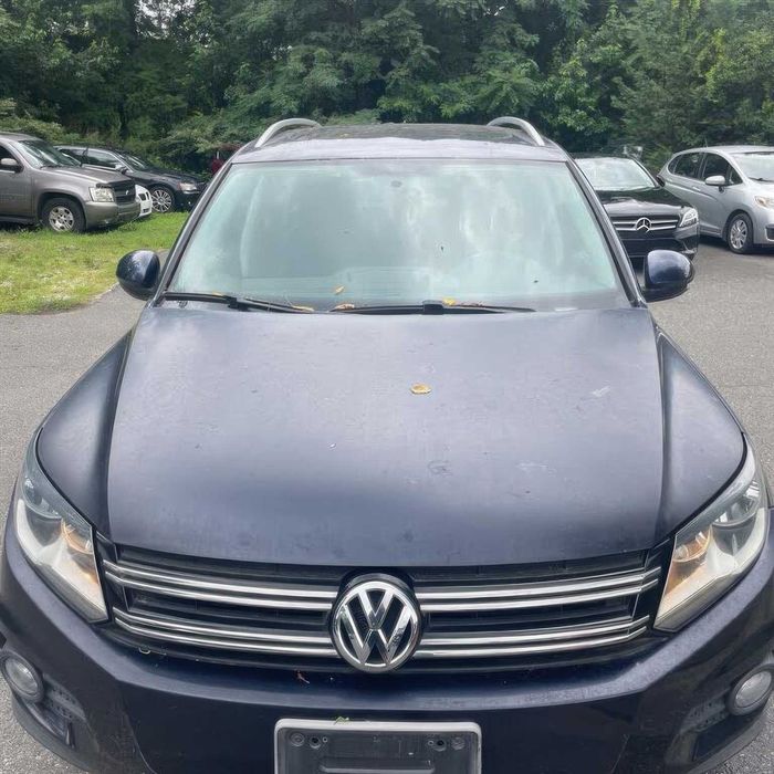 Volkswagen Tiguan SE 4Motion      2013