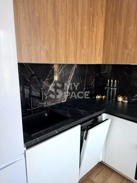 Затишна Євро3кКв Голосіївський ВДНХ Виставковий Метрополіс Нова Англія