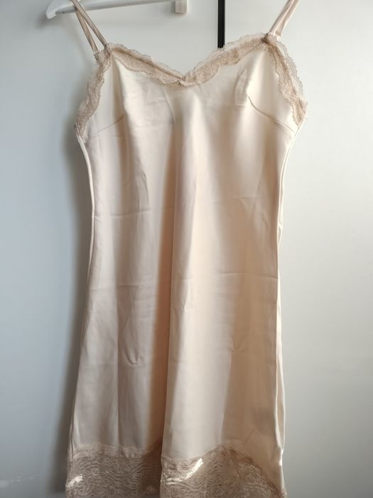 Satynowa koszulka nocna