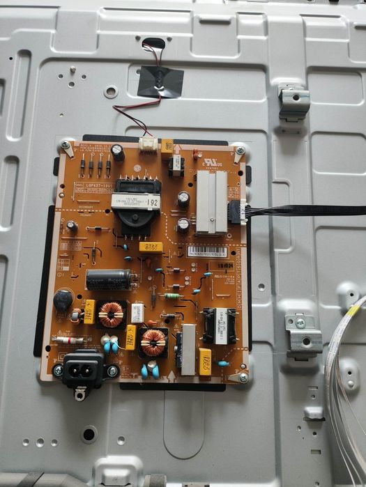 Телевізор на запчастини. Бита матриця.