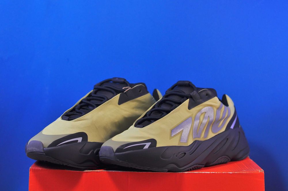 Кросівки Nike Air Max Dn8 Adidas Yeezy Boost 700 Mnvn оригінал