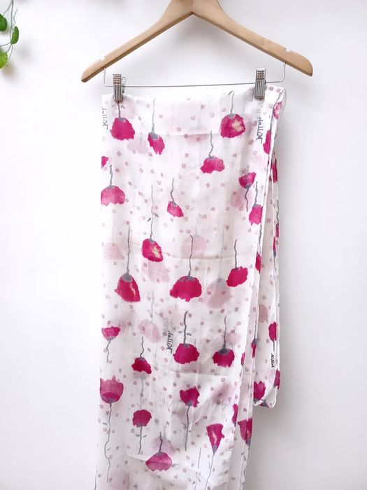 Lenço Branco com Flores