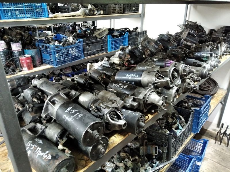 Стартер VW Passat Vento B3 B4 B5 B6 Т4 Т5 Golf Bora Polo Skoda Sharan