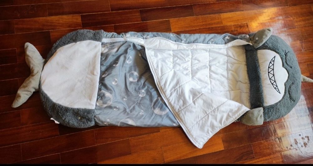 DormiLocos | Saco cama - peluche Baby Shark