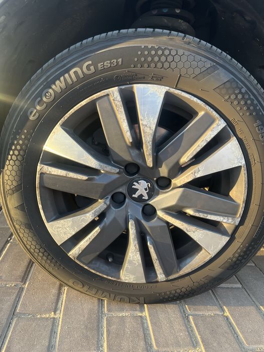 Peugeot 2008 1.2 Puretech EAT6