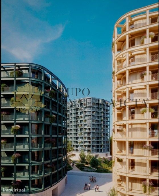 Commercial Store for Sale in Paranhos, Porto