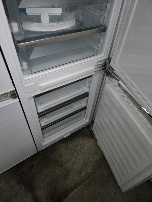 Janki, ul. Wspólna 6 Lodówka do zabudowy Liebherr ICBNd 5153
