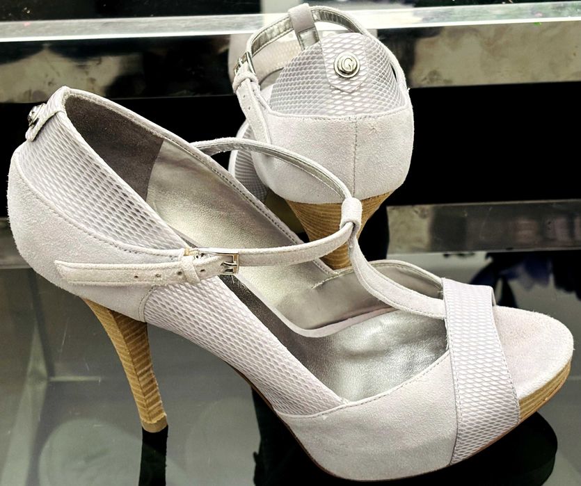 GUESS wrzosowe, fiołkowe, fioletowe sandały na platformie