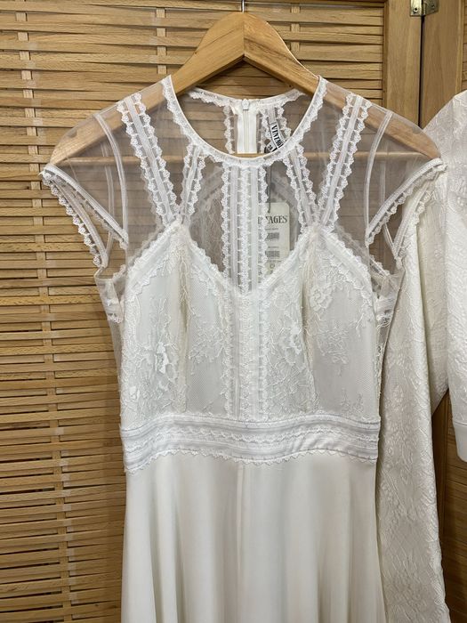 Белое платье и пиджак