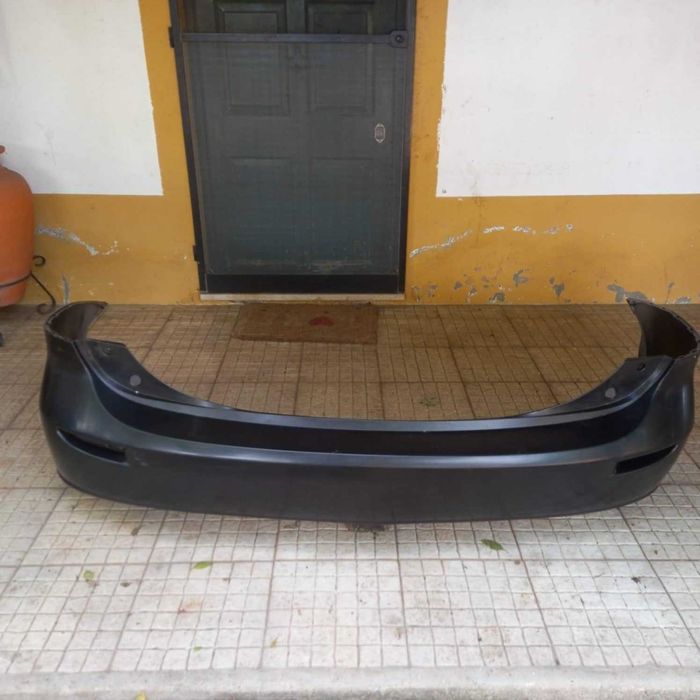 Parachoques traseiro novo Mazda 5