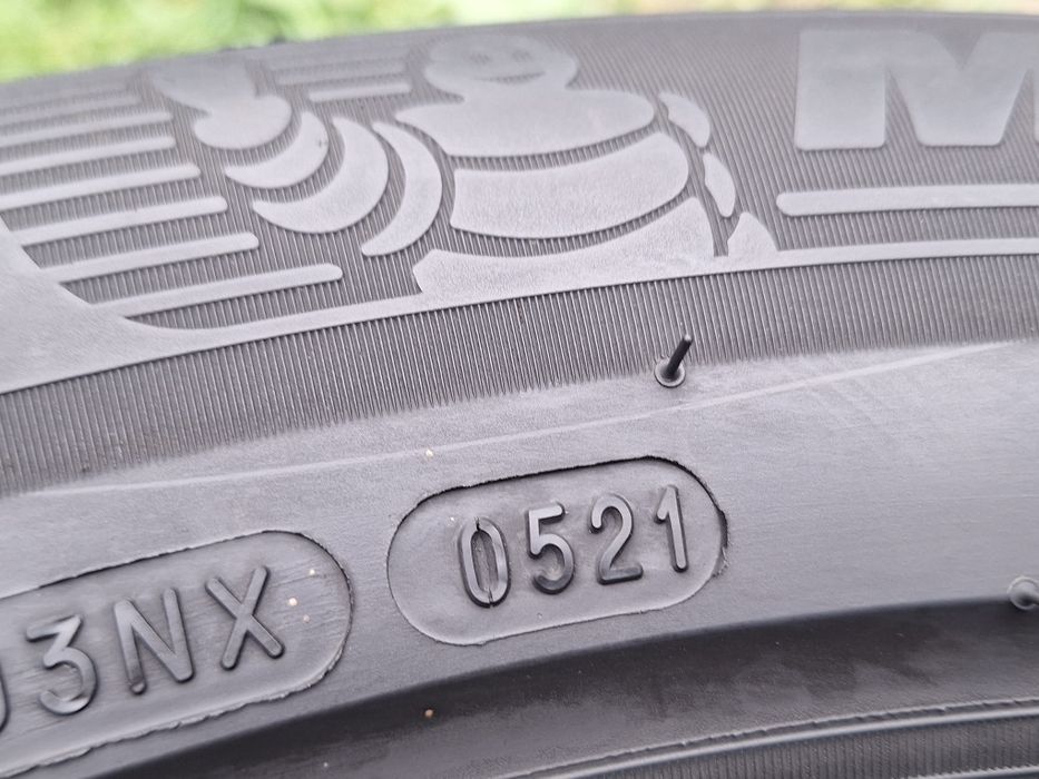 Літній MICHELIN 215 60 R17