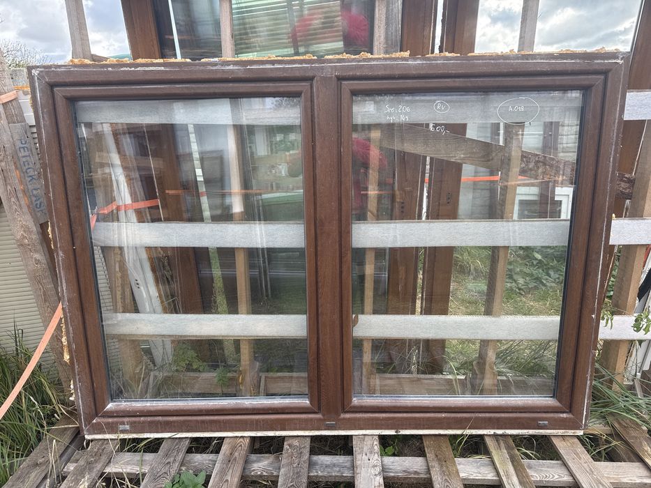 1x okno plastikowe 206x143 rozwierno uchylne ru orzech biale (transpor