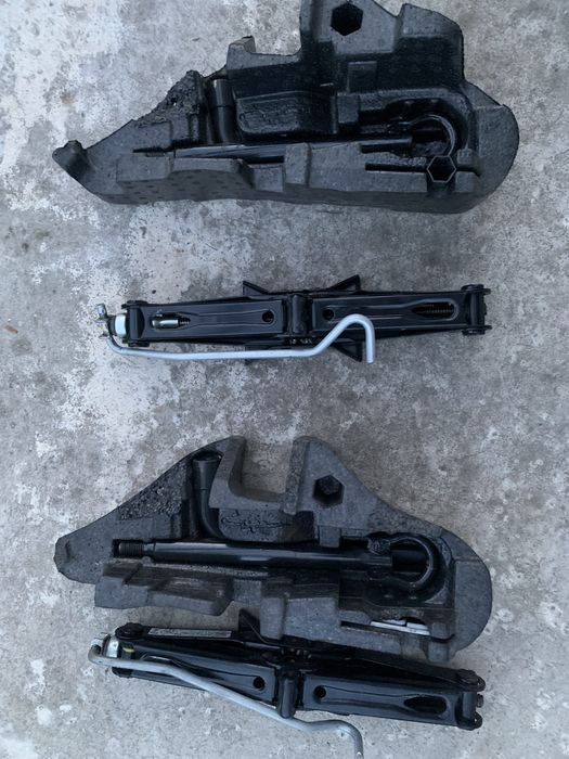 Домкрат Меган Кліо Сценік Лагуна Логан