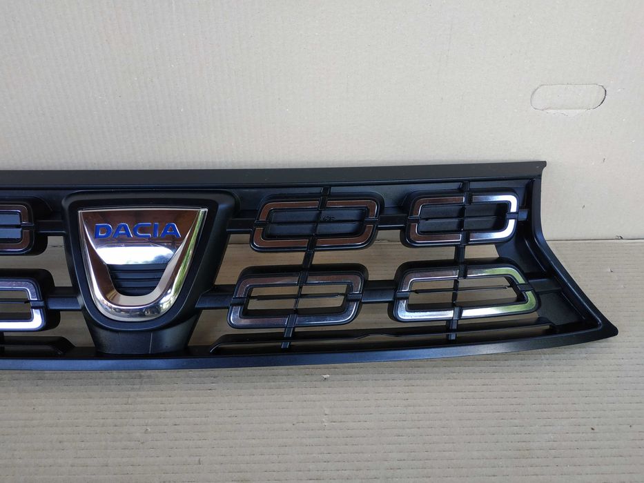 grill atrapa dacia duster