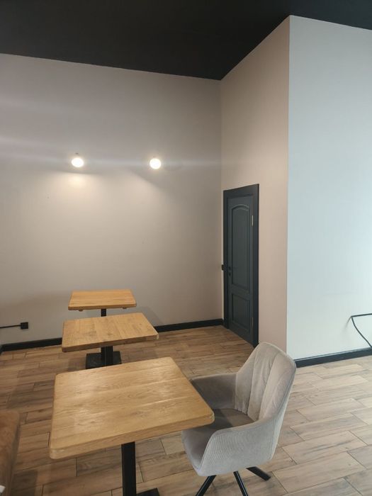 Продам столи  барні