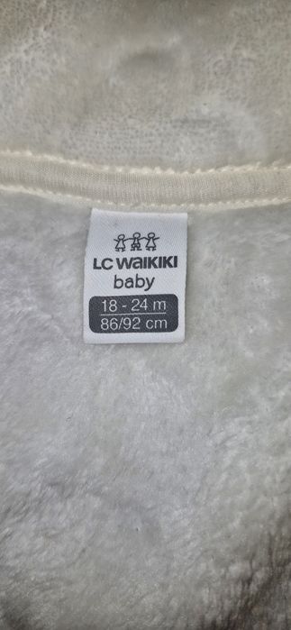 Продам кофту для маленькой девочки LC waikiki и шапку с ушками)
