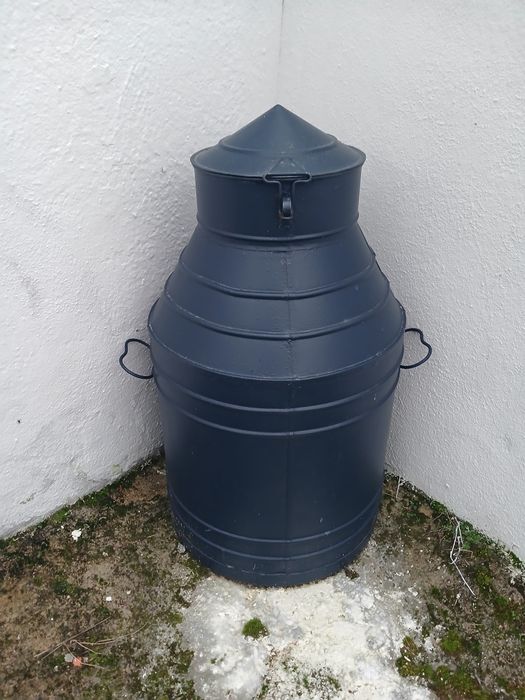 Bilha antiga para decoração