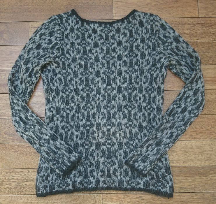 sweter w pepitkę SOLAR