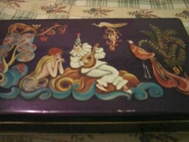 Atenção colecionadores Latas antigas Chocolates