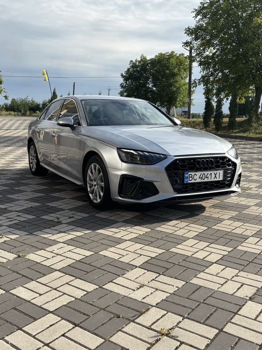 Audi a 4 B 9  2020 року