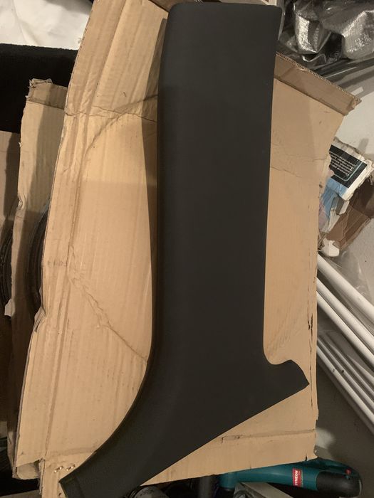 Słupek B BMW e38 stan idealny