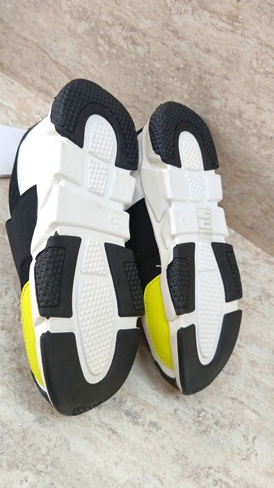 Buty sportowe Sinsay rozm.33 (NOWE)