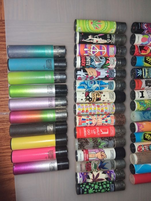 Colecção de 70 Isqueiros Clipper Grandes