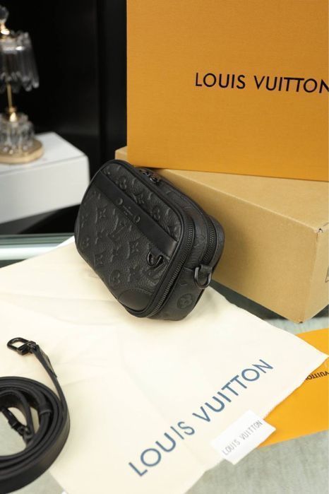 Сумка LOUIS VUITTON noe alpha кожаная мужская женская унисекс monogram