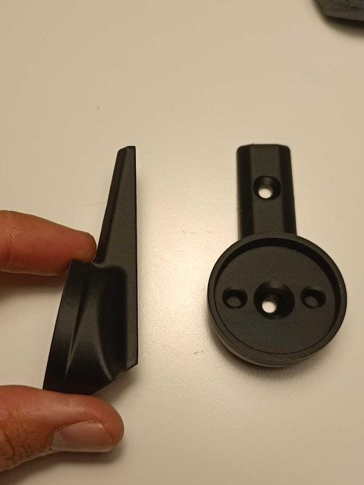 Canyon Ultimate: Suporte Garmin Aero (16.7g) Super Leve