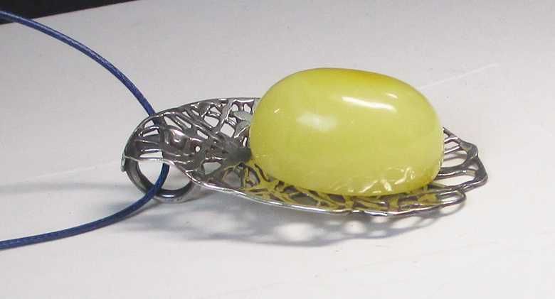 Wisiorek srebro 925 z bursztynem 12,90 gr