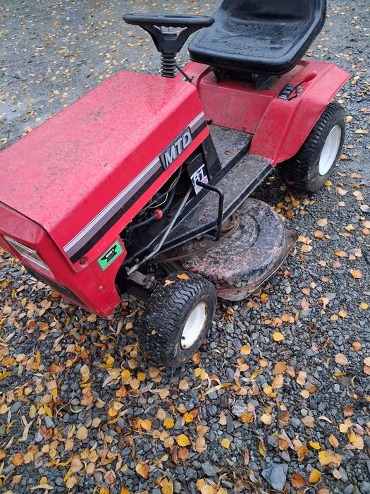 Kosiarka traktorek mtd b&s