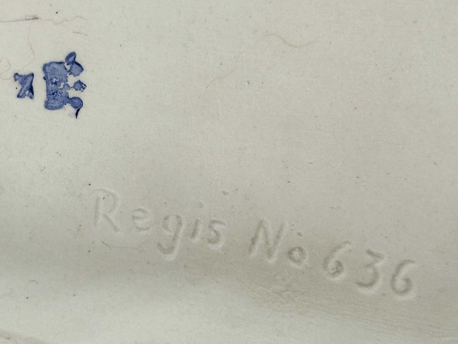 Figurka: „Dziewczyna karmiąca kozę” Capodimonte, piękna, realistyczna