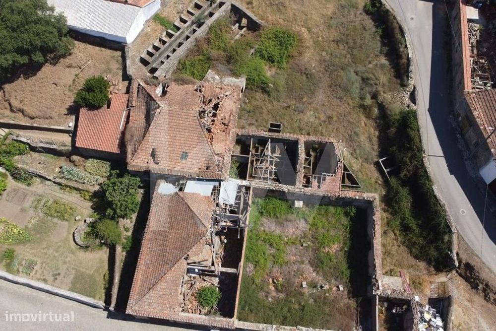 Armazem Antigo Lagar De Azeite Com Potencial Comercial Ou Novo Projeto