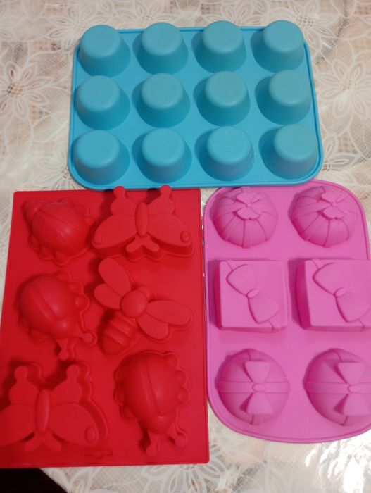 Силіконові форми для випічки, сирочків, желе, чи іншого, нові