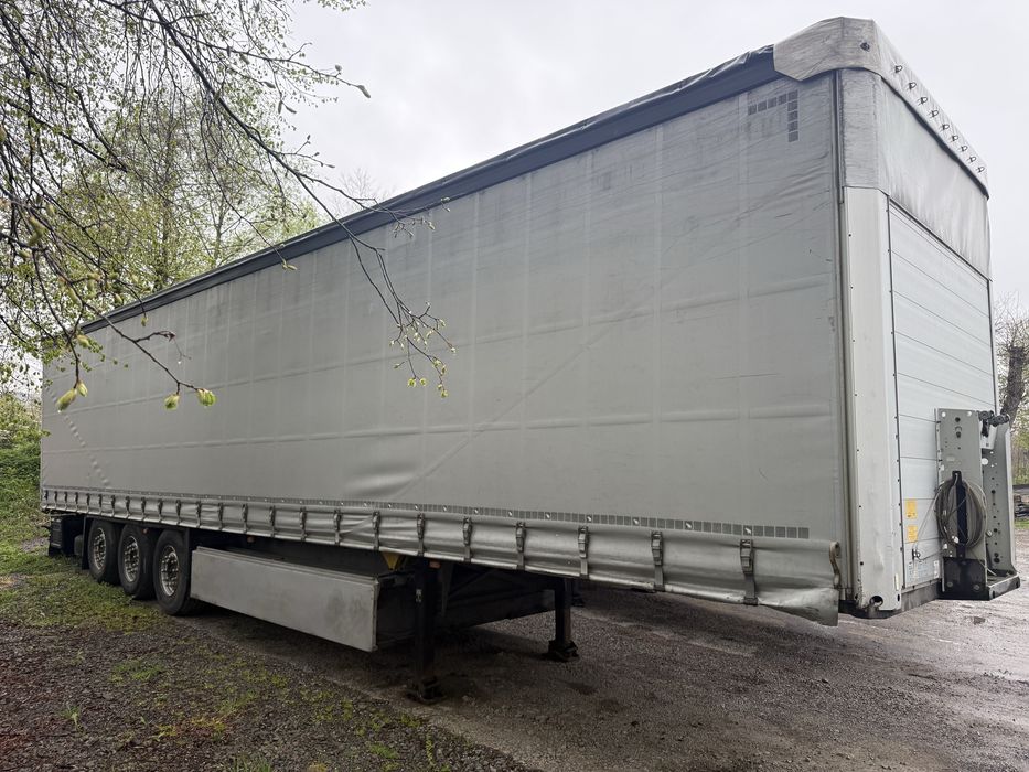 SCHMITZ CARGOBULL SCB S3T / firana / 2013r/ paleciara/ podnoszona oś / XL