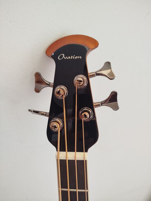 Baixo Ovation CEB44
