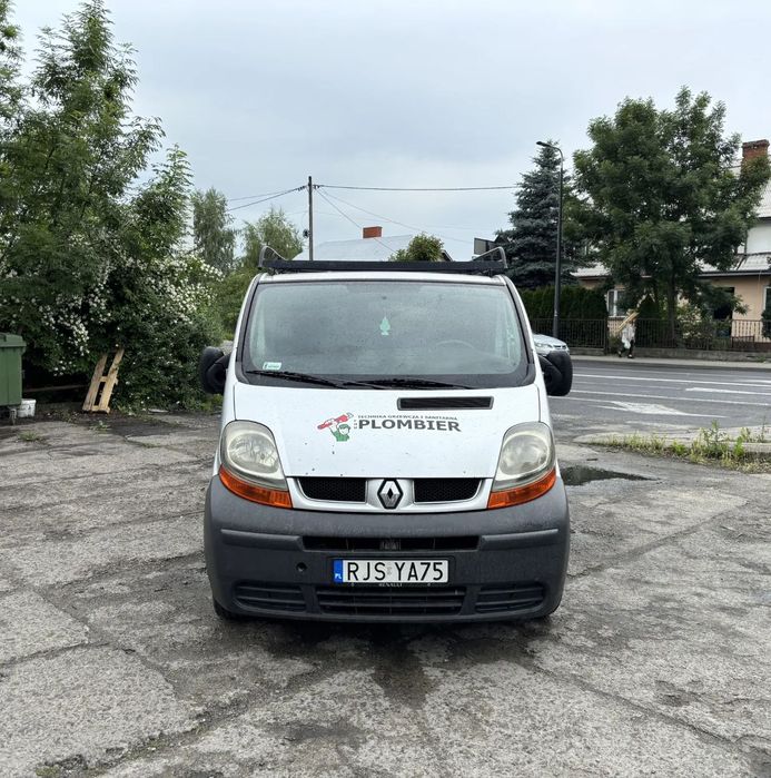 Renault Trafic Samochód Renault Trafic brygadówka 6 osobowy 1.9 diesel hak