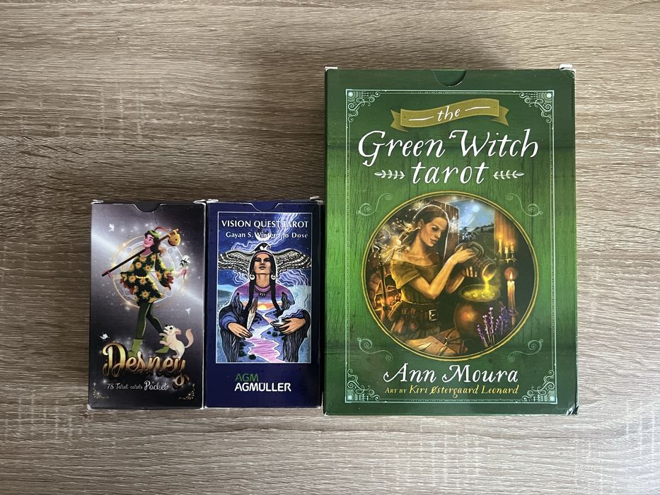 Розпродаж колекції таро