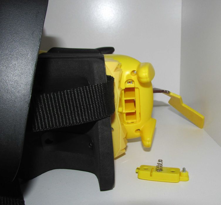 Pokemon XY Battle Ready Pikachu Disc Shooter 2014 Nintendo Tomy