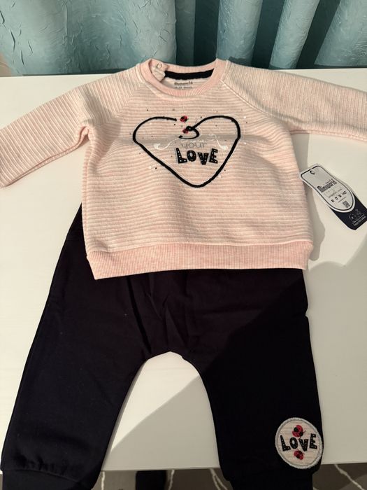 Костюм 9-12 місяців , новий