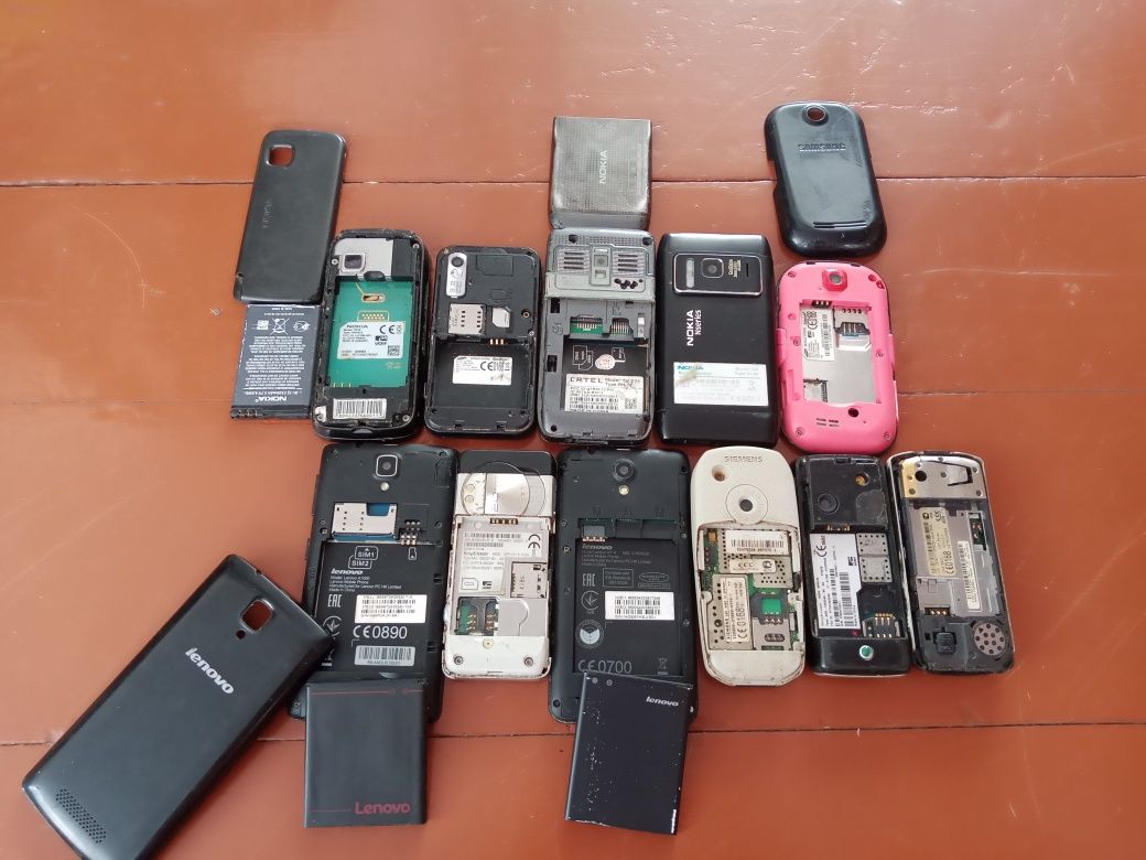 Старые телефон NOKIA, SAMSUNG , SONY ERICSSON на запчасти: 83 грн. -  Мобильные телефоны / смартфоны Киев на Olx