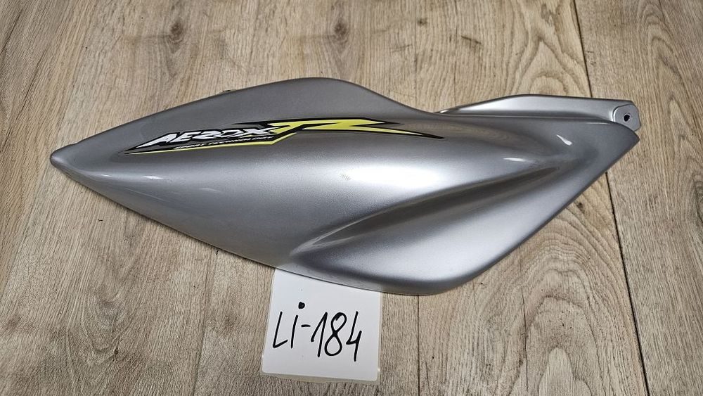 Prawa Owiewka Tył Zadupek Yamaha Aerox / MBK Nitro  5BR-F1741-03