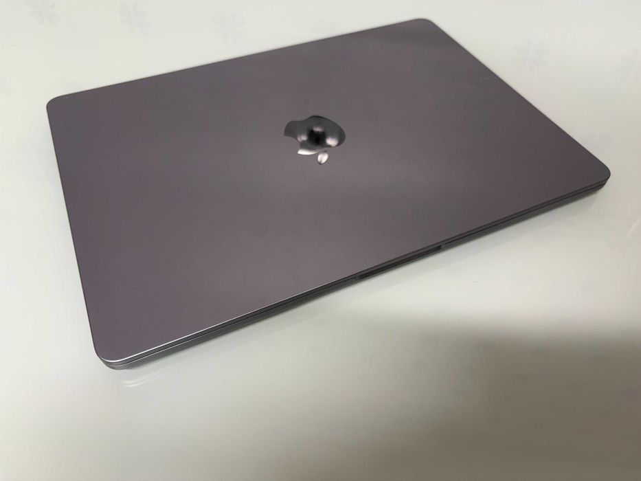 MacBook Air M2 13” 2024 | 8GB RAM | 256GB SSD | Impecável