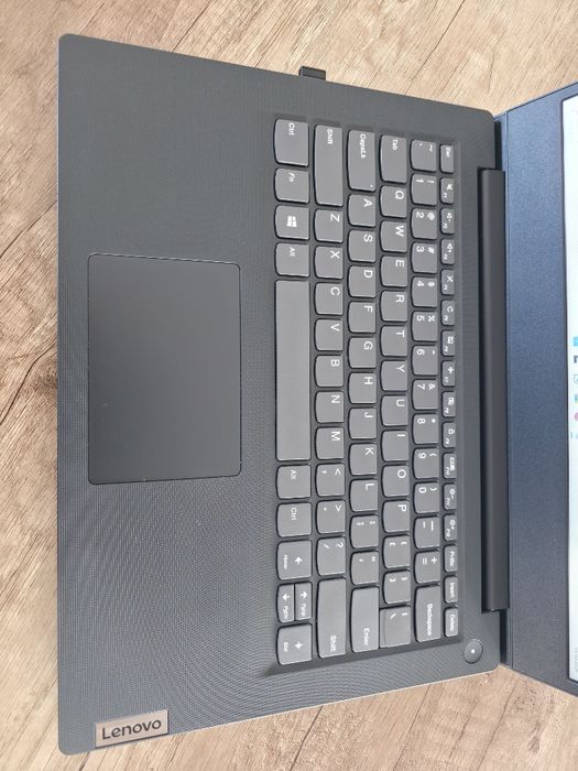 Laptop LENOVO IdeaPad 3 Intel Pentium Dual - Core ultrabook